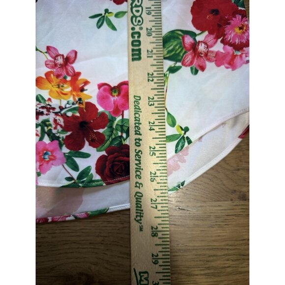 Express Women Size Medium Short Sleeve Blouse 1/2 Zip Floral Stretch Summer City - Picture 4 of 11